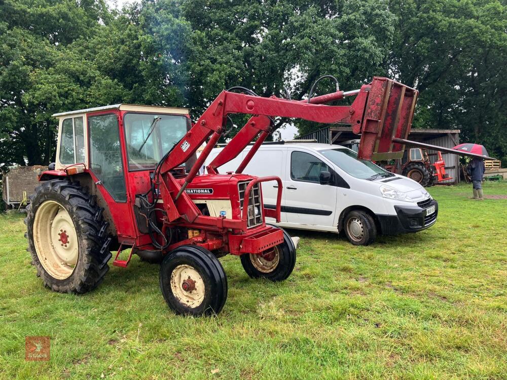 1977 INTERNATIONAL 674 2WD TRACTOR