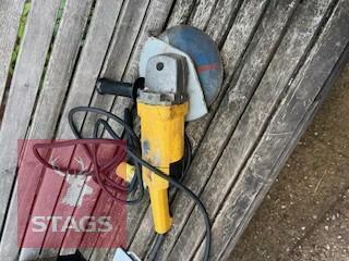 DEWALT ANGLE GRINDER