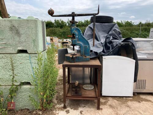 LARGE FLY PRESS & MOUNTING TABLE