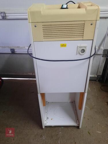 DAHLE PAPER SHREDDER
