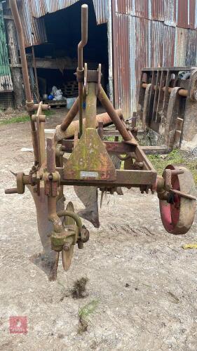 INTERNATIONAL 3 FURROW PLOUGH