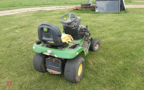 JOHN DEERE X 300 RIDE ON MOWER (S/R)
