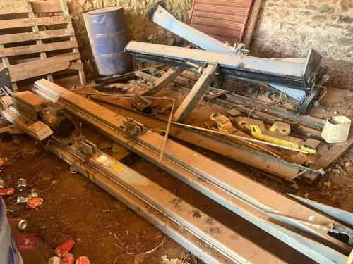 2 WORKSHOP 2 POSTER CAR RAMPS
