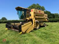 1990 NEW HOLLAND TX32 COMBINE