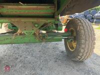 1988 JOHN DEERE 1065 COMBINE HARVESTER - 32
