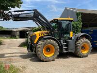 2019 JCB 4220 FASTRAC 4WD TRACTOR