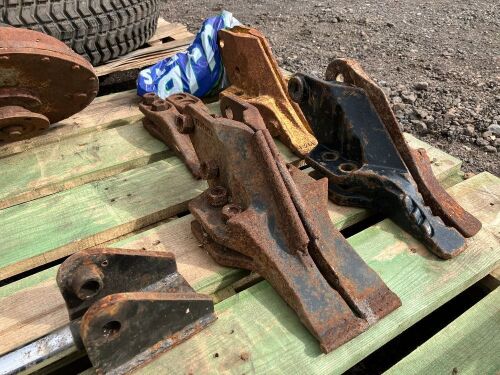 JCB SIDE CUTTERS, TEETH & BOLTS