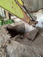 HITACHI 7.5T SWING SHOVEL - 5