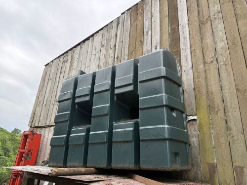 1200L TITAN SKINNED FUEL TANK (S/R)