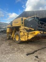 1995 NEW HOLLAND TX64 2WD COMBINE
