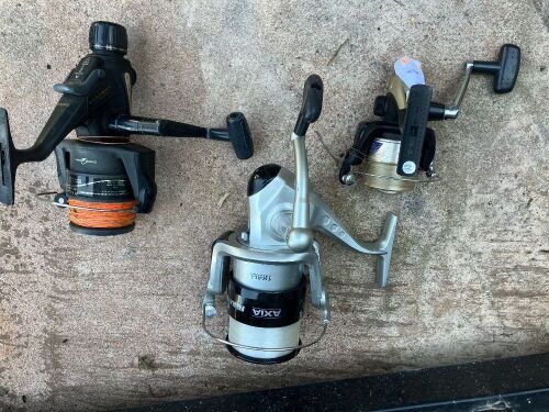3 MIXED FISHING REELS