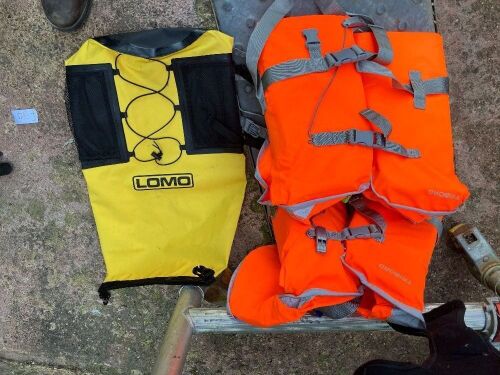 2 LIFEJACKETS & WET BAG