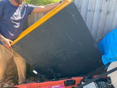 VAN VAULT SLIM SLIDER BOX