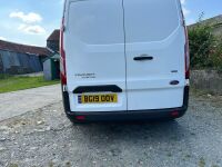 FORD TRANSPORT CUSTMOMECO VAN - 7