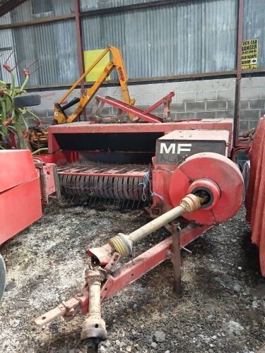 MASSEY FERGUSON 128 BALER