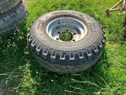 1 X BKT 11.5/80-15.3 WHEEL AND TYRE