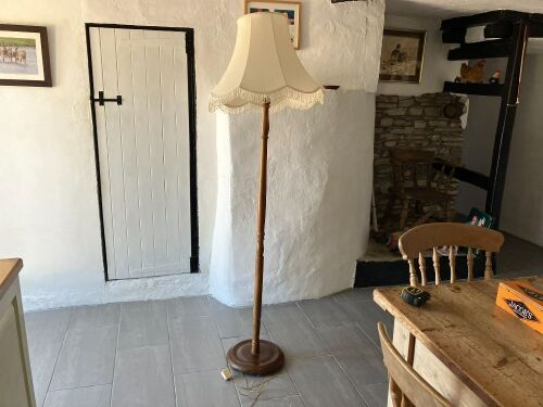 STANDING LAMP