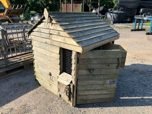 3' x' 3' 6'' POULTRY HOUSE
