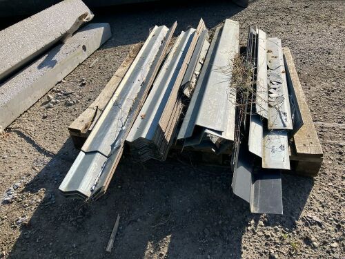 SMALL PALLETS OF LINTELS