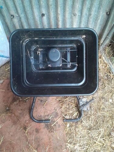 QUAD BIKE 12V FERT SPINNER