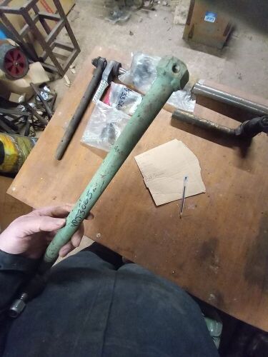 TRACK ROD END TO FIT MARSHALL-LEYLAND