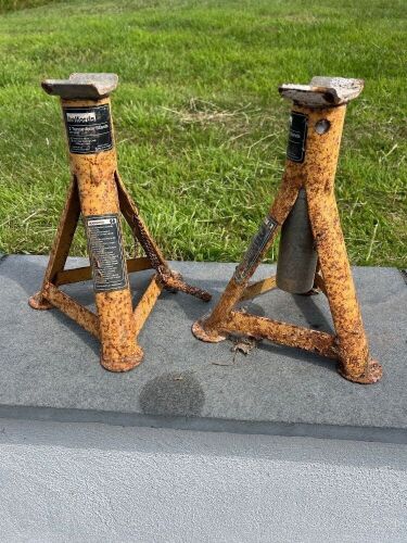 AXLE STANDS
