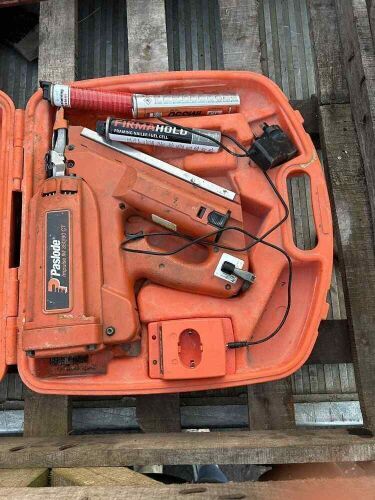 NAIL GUN
