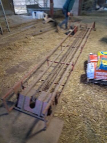 BALE ELEVATOR C/W ELECTRIC MOTOR