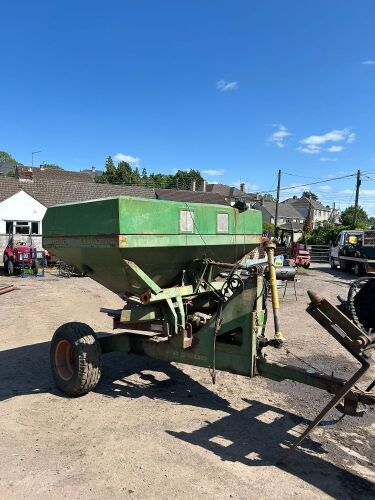 AMAZONE FERTILISER SPREADER (S/R)