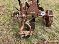 INTERNATIONAL B12 COMPETITION PLOUGH - 2