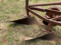 INTERNATIONAL B12 COMPETITION PLOUGH - 9