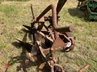INTERNATIONAL B12 COMPETITION PLOUGH - 12
