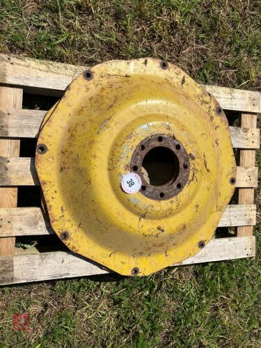 2 JOHN DEERE WHEEL CENTRES