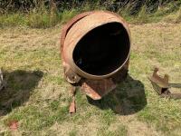 A.C. BAMLETT CEMENT MIXER (S/R)