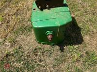 JOHN DEERE 900KG TRACTOR WEIGHT - 2