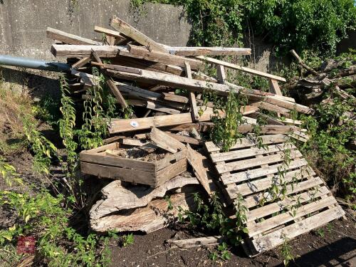 LRG QTY OF SURPLUS TIMBER