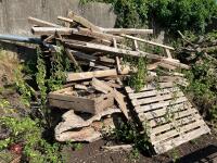 LRG QTY OF SURPLUS TIMBER