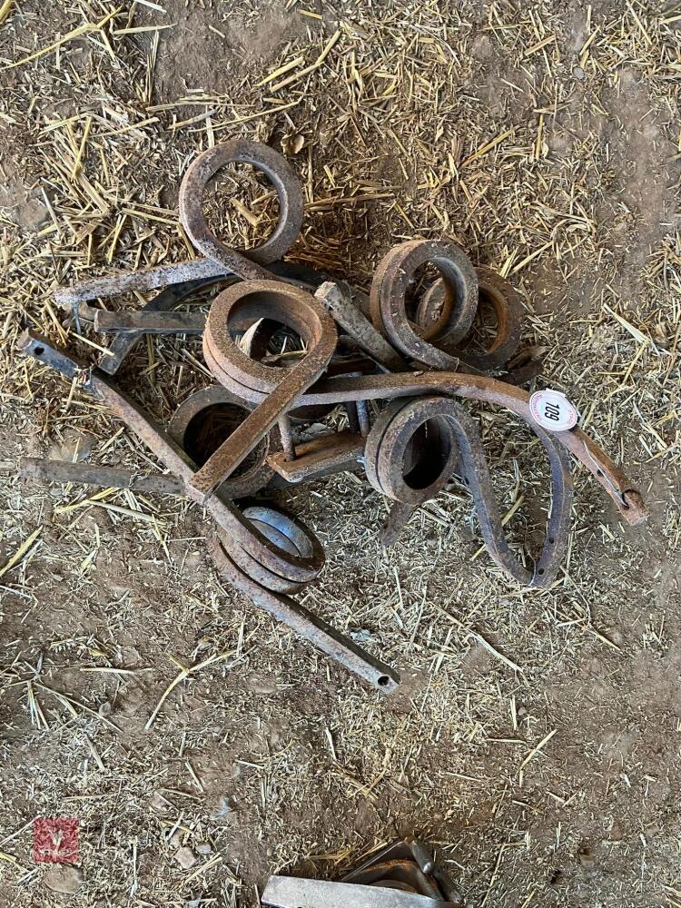 8 CULTIVATOR LEGS