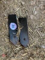 2 CULTIVATOR FEET