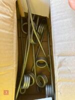 10 JD PICK-UP TINES - 2