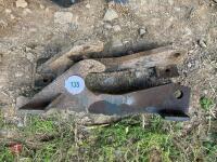 PAIR OF TELEHANDLER BRACKETS
