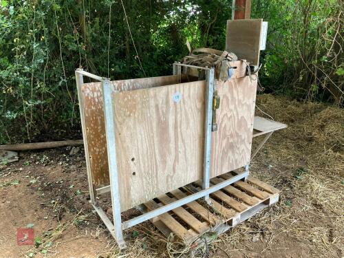 DAIRYLOC CALF FEEDER