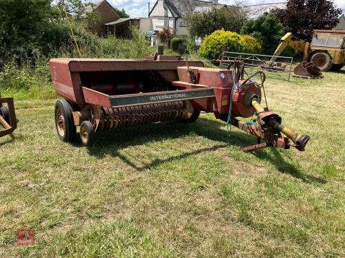 INTERNATIONAL 445D CONVENTIONAL BALER