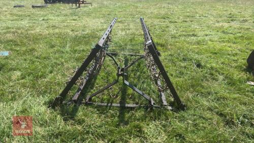 12' FOLDING CHAINHARROWS