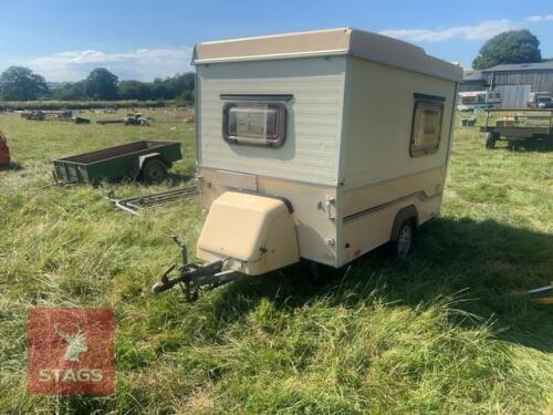 ESTERAL FLAT-PACK CARAVAN