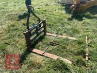 3 POINT LINKAGE PALLET FORKS - 2