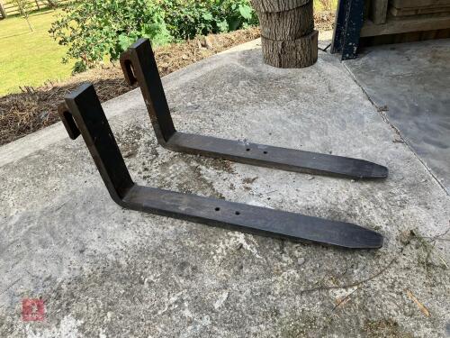 SET OF MERLO PALLET FORKS