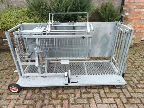 LRG BATEMAN GALVANISED TURN-OVER CRATE