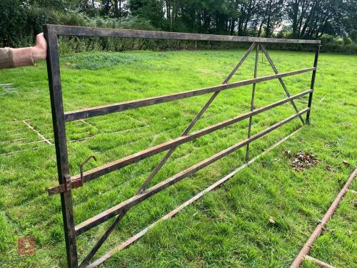 METAL 14' 4'' HEAVY DUTY YARD GATE