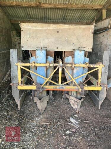 GROUSE AUTOMATIC POTATO PLANTER